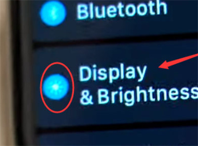 iWatch怎么关闭自动亮度？iWatch关闭自动亮度方法流程截图
